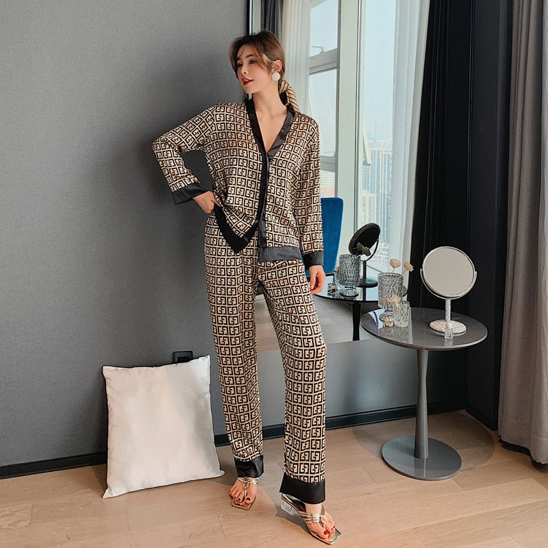 Pajamas Set V Neck Design Luxury